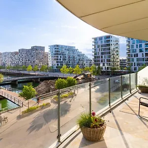Lys 3 Vaerelses Med 26 M2 Sydvendt Altan , Århus Dänemark